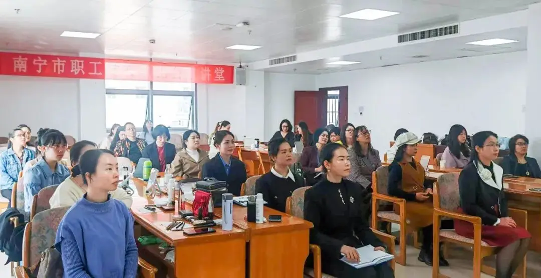 “妆”出职场竞争力--天缘绿集团参与市总工会公益培训 