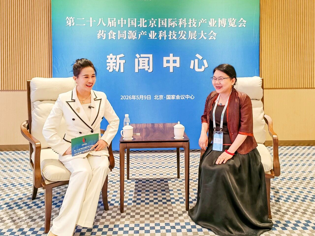 把产业思考讲给世界听 | 郭阳总裁接受大会新闻中心视频专访